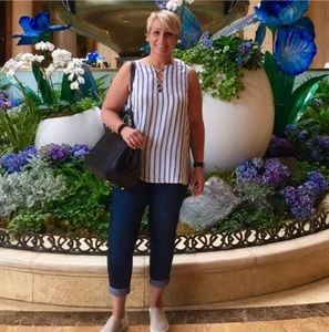 Meet your Posher, Debra